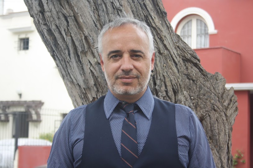 JAVIER FUENTES LEÓN
